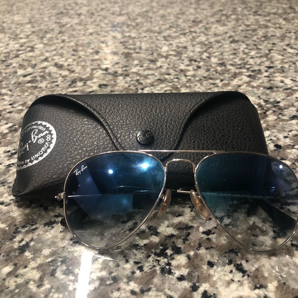 Blue Ray-Ban aviators